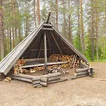 Lapland Riverside 4 Hilla , Yllaes, Tiny With Sauna, Fireplace, Terrace, Bbq, Wifi, Ski, Fishing, Pets Ok *