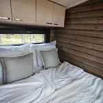 Domek alpejski Lapland Riverside 4 Hilla , Yllaes, Tiny With Sauna, Fireplace, Terrace, Bbq, Wifi, Ski, Fishing, Pets Ok