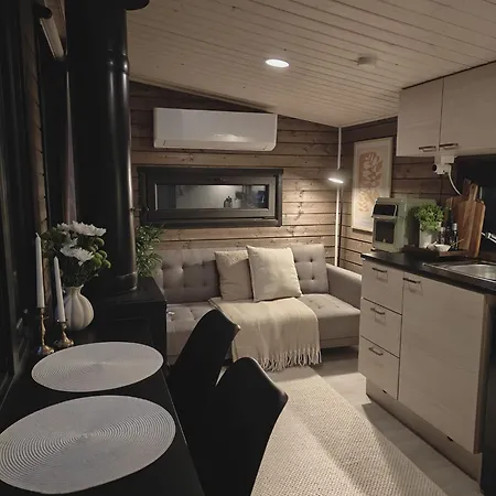 Chalet Lapland Riverside 4 Hilla , Yllaes, Tiny With Sauna, Fireplace, Terrace, Bbq, Wifi, Ski, Fishing, Pets Ok *