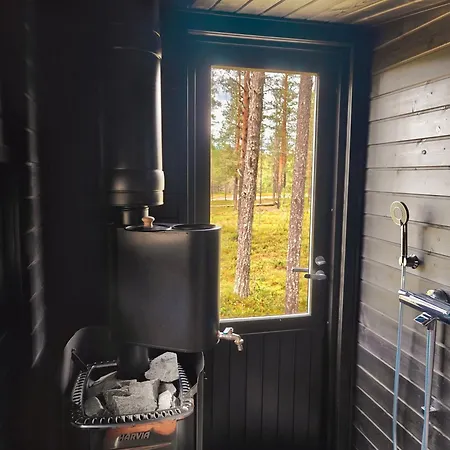 Lapland Riverside 4 Hilla , Yllaes, Tiny With Sauna, Fireplace, Terrace, Bbq, Wifi, Ski, Fishing, Pets Ok Chalet