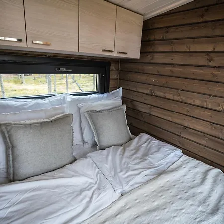 Chalet Lapland Riverside 4 Hilla , Yllaes, Tiny With Sauna, Fireplace, Terrace, Bbq, Wifi, Ski, Fishing, Pets Ok