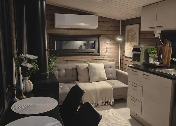 木屋 Lapland Riverside 4 Hilla , Yllaes, Tiny With Sauna, Fireplace, Terrace, Bbq, Wifi, Ski, Fishing, Pets Ok *