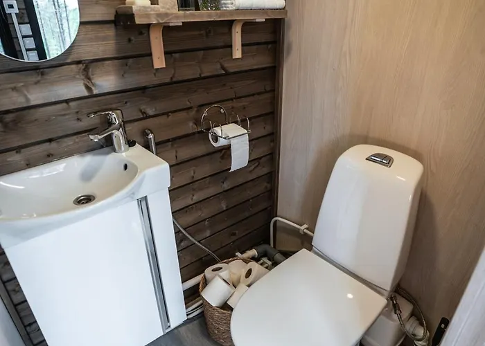 Lapland Riverside 4 Hilla , Yllaes, Tiny With Sauna, Fireplace, Terrace, Bbq, Wifi, Ski, Fishing, Pets Ok 木屋