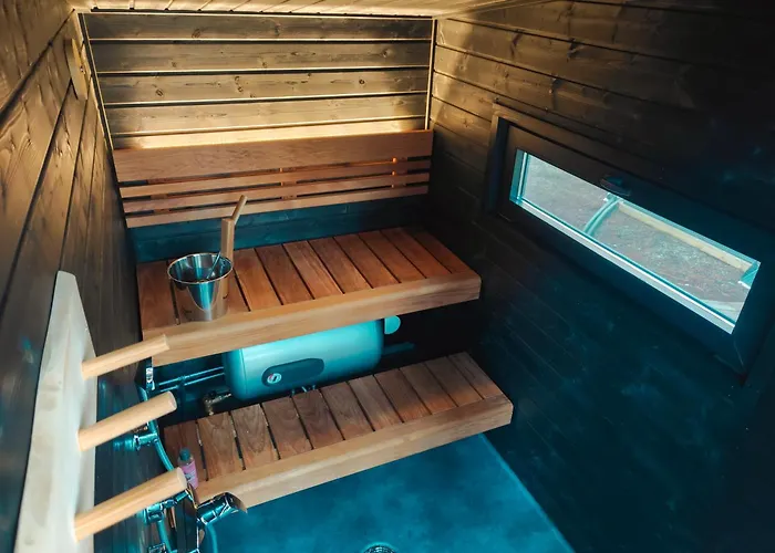 Lapland Riverside 4 Hilla , Yllaes, Tiny With Sauna, Fireplace, Terrace, Bbq, Wifi, Ski, Fishing, Pets Ok * Äkäslompolo